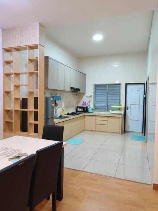 W25 Atgoldenhills Nightmarket Wifi 4R Brinchang Exterior photo